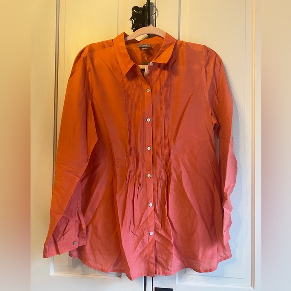 Tops - New with tags JJill coral button down blouse medium